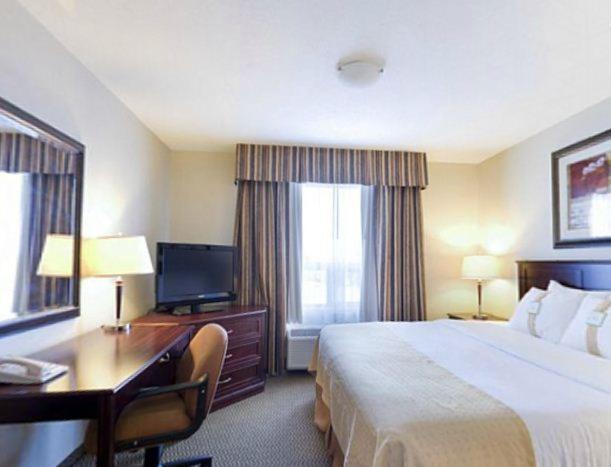 Holiday Inn & Suites Lloydminster By Ihg Chambre photo