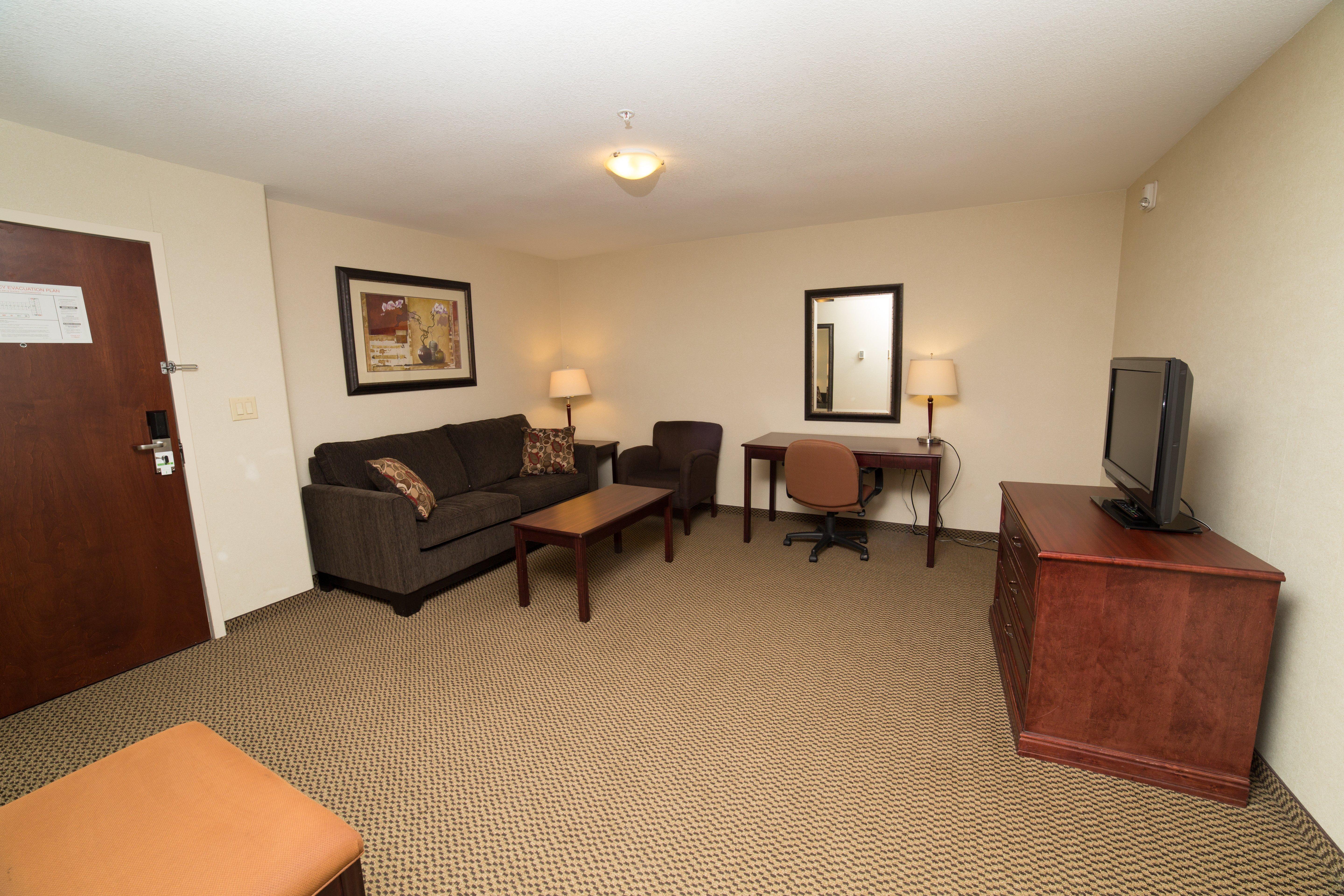 Holiday Inn & Suites Lloydminster By Ihg Extérieur photo