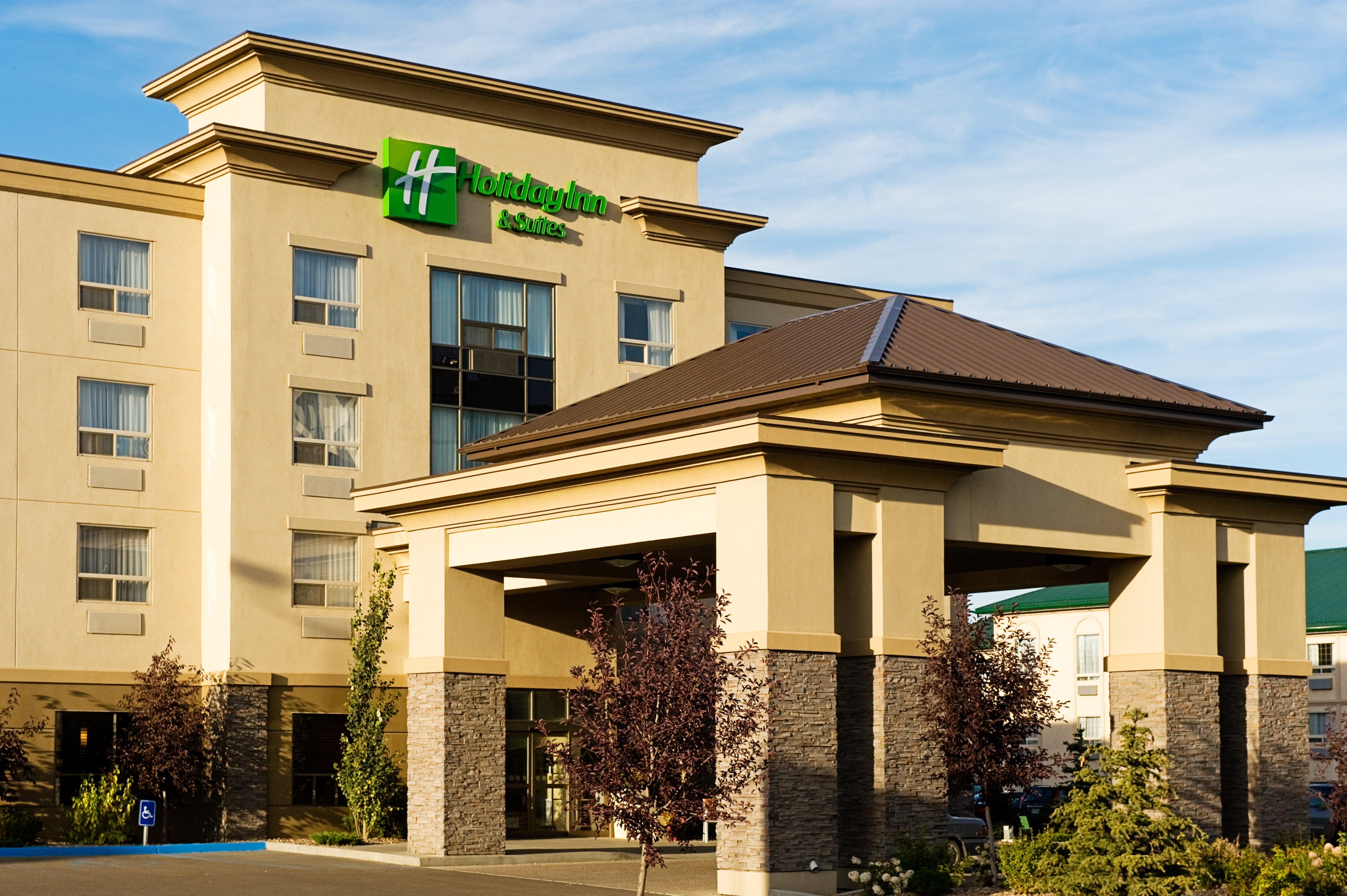 Holiday Inn & Suites Lloydminster By Ihg Extérieur photo