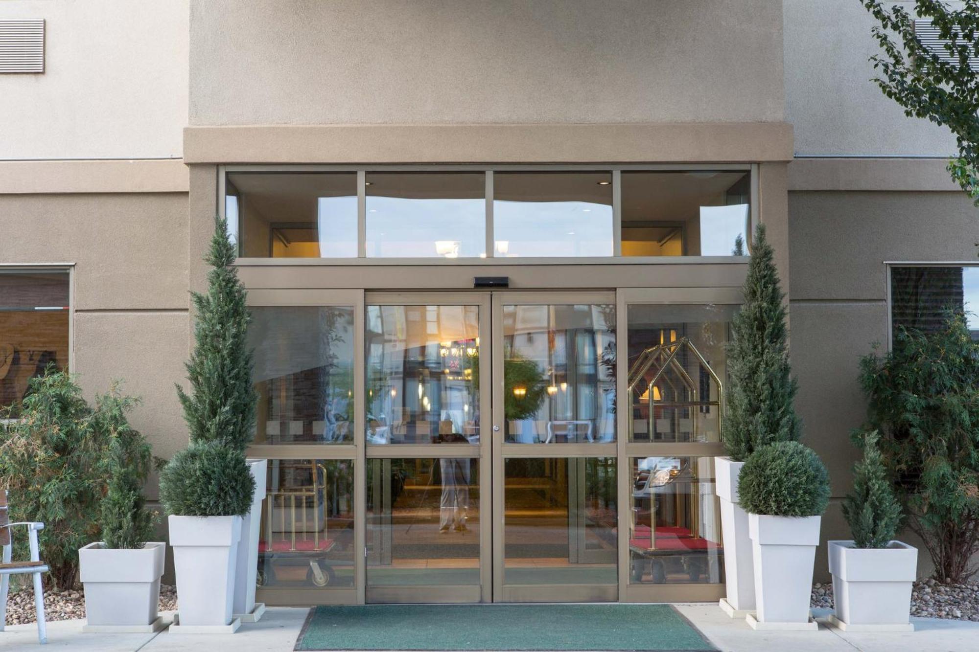 Holiday Inn & Suites Lloydminster By Ihg Extérieur photo