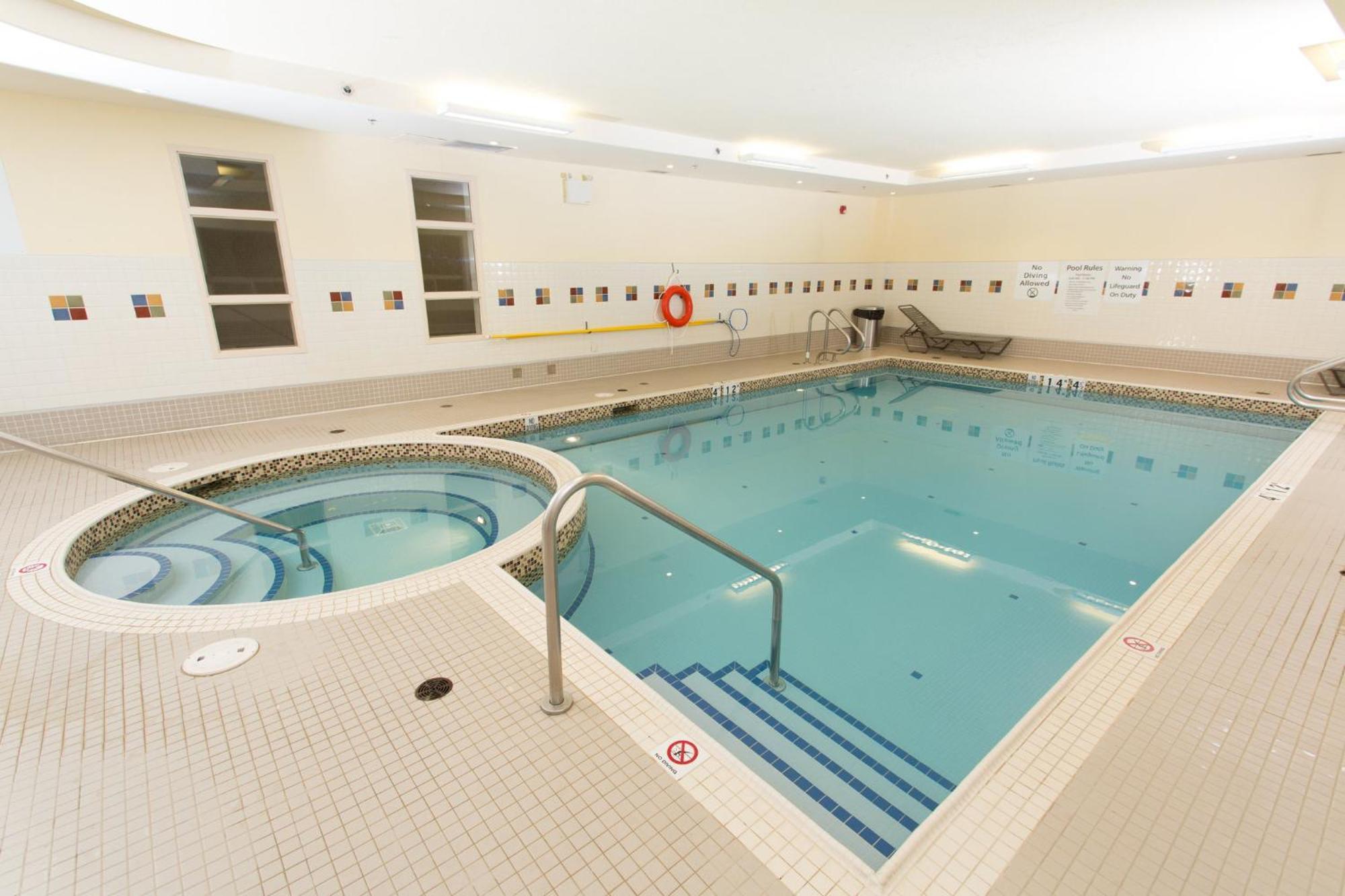 Holiday Inn & Suites Lloydminster By Ihg Extérieur photo